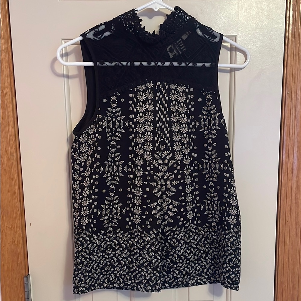 Vero Moda Xs Black and White High Neck Sleeveless Top